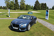 Mit Bentley auf den Platz des Münchner Golf Clubs in Straßlach 
